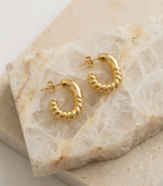 Noel Curve Earring - Image 2