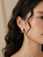 Sunlit Daisy Earring